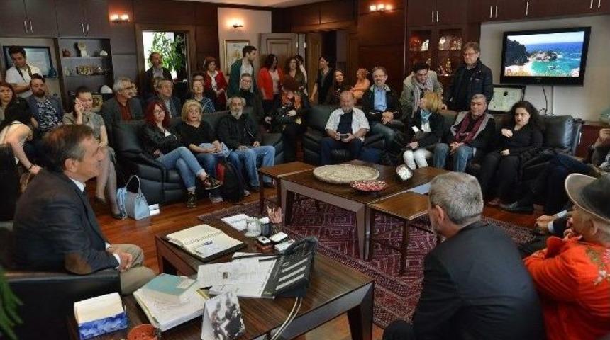 Şairlerden Başkan Ata&ccedil;&rsquo;a Ziyaret