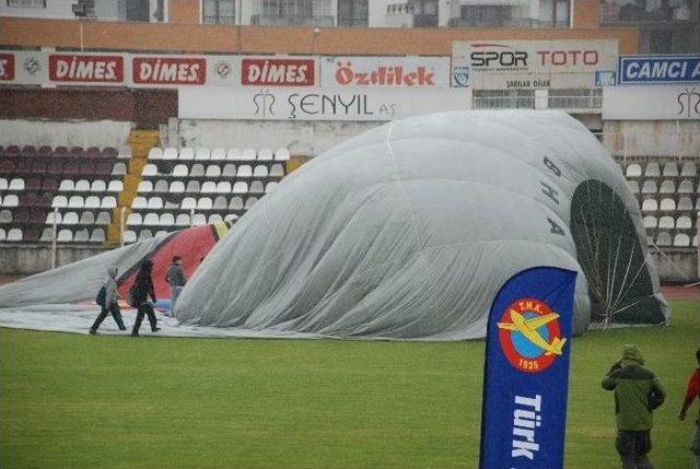 Tokat’ta ‘havacılık Festivali’ne Yağmur Engeli