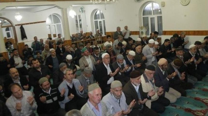 Sabah Namazında Akhisar Hicret Camiinde Buluşuldu