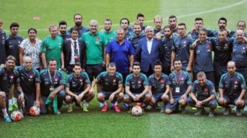 T&uuml;rkiye&rsquo;nin 29 Mayıs&rsquo;taki Ma&ccedil;larda Y&uuml;z&uuml; G&uuml;l&uuml;yor