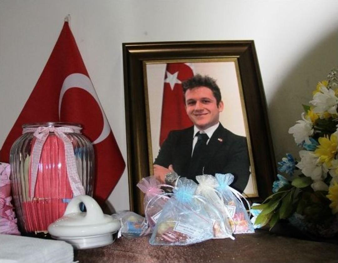 Arizona&rsquo;da D&uuml;şen U&ccedil;akta &Ouml;len Lise &Ouml;ğrencisi Toprağa Verildi