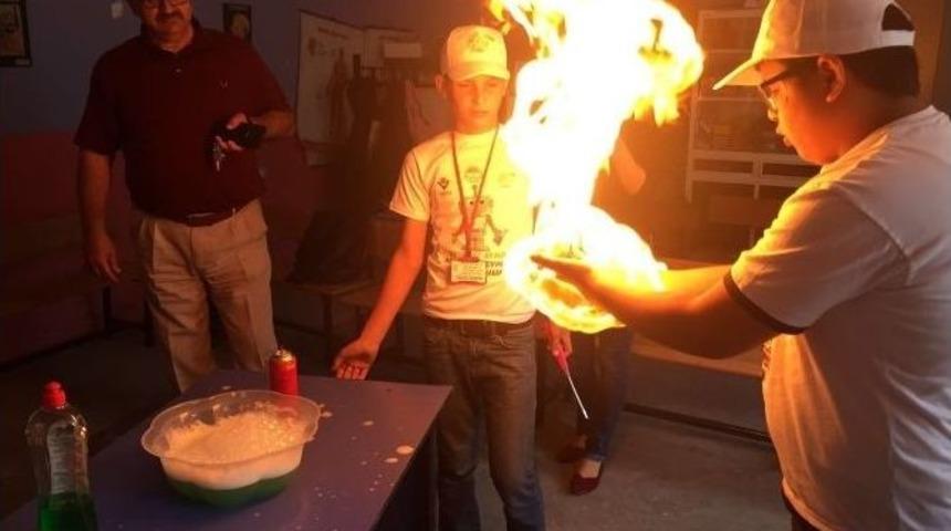 &Ouml;ğrenciler Bilim Fuarında H&uuml;nerlerini Sergiledi