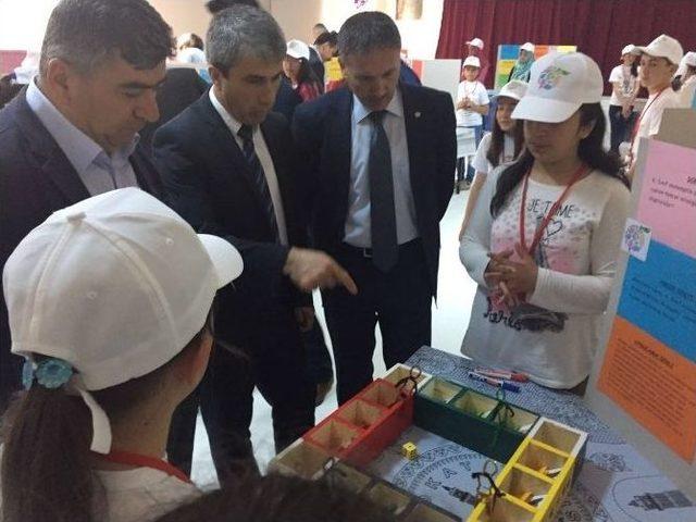 &Ouml;ğrenciler Bilim Fuarında H&uuml;nerlerini Sergiledi 1
