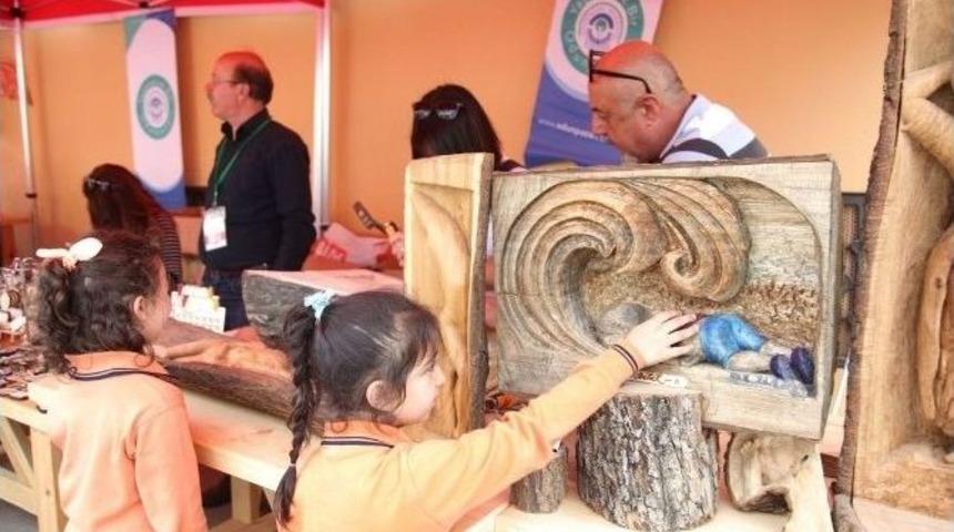 Ustalardan &Ccedil;ocuklara Ahşap Sanatı &Ouml;ğretimi