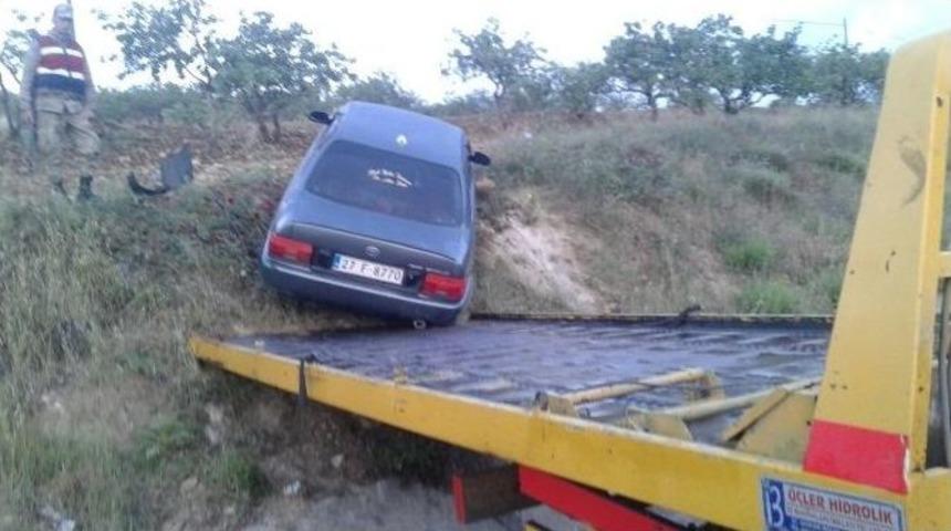 G&ouml;lbaşı İl&ccedil;esinde Otomobil Takla Attı