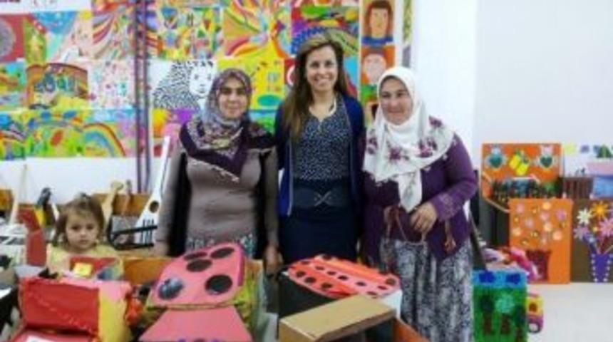 &Ouml;demiş&rsquo;te Minikler Resim Ve Tasarım Sergisi A&ccedil;tı