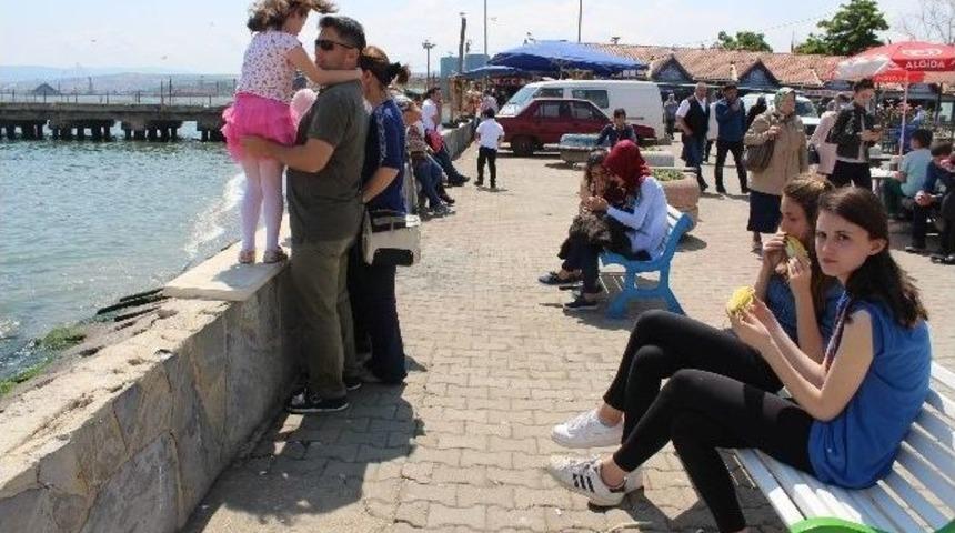 Tekirdağlılar Sahile Akın Etti