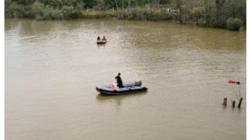 Sakarya&rsquo;da Bir Kişinin Nehre Atladığı İhbarı Asılsız &Ccedil;ıktı