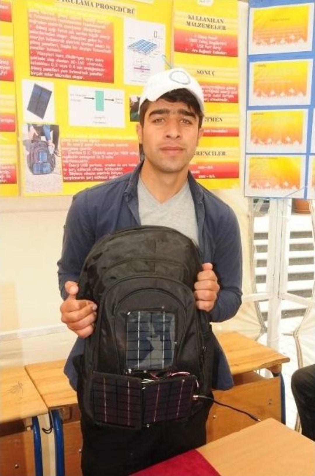 &Ouml;ğrencilerden Yıl Sonu Sergisi