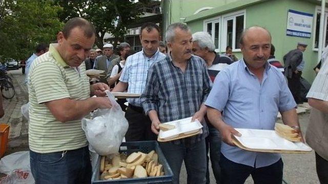 Burhaniye&rsquo;de H&uuml;rriyet Mahallesinde Hayır Coşkusu 2