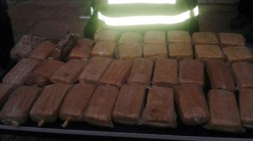 Sivas&rsquo;ta 21 Kilo Eroin Ele Ge&ccedil;irildi