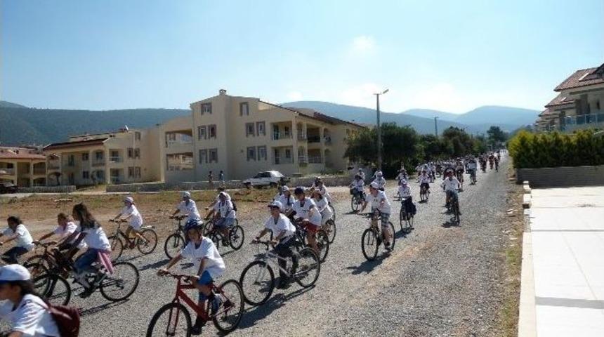 Akb&uuml;k Bisiklet Turnuvası Renkli G&ouml;r&uuml;nt&uuml;lere Sahne Oldu
