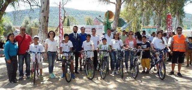 Akbük Bisiklet Turnuvası Renkli Görüntülere Sahne Oldu