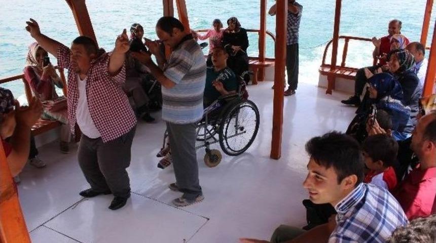 Engelliler Doyasıya Eğlendi