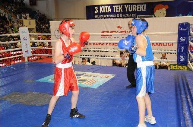 Üst Minikler Türkiye Ferdi Boks Şampiyonası Mersin’de Başladı