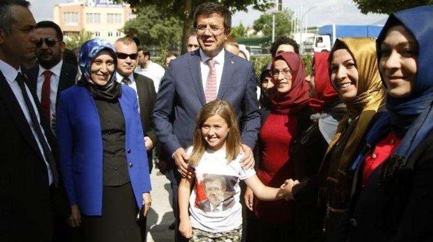 Bakan Zeybekci&rsquo;den &rsquo;kabinenin Efesi&rsquo; Sloganına Cevap