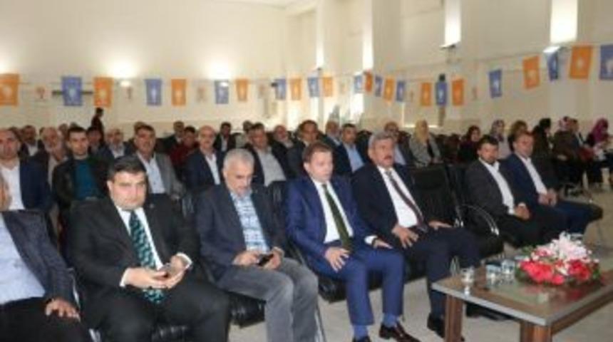 Ak Parti İl&ccedil;e Danışma Toplantısı