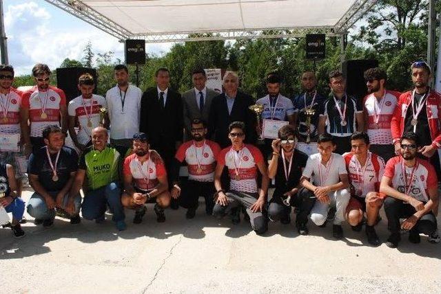 Bisiklet Ve Yama&ccedil; Paraş&uuml;t&uuml; Şenliği D&uuml;zenlendi 1