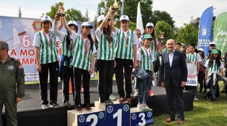 Şampiyonlar Kupalarını M&uuml;ezzinoğlu&rsquo;nun Elinden Aldı