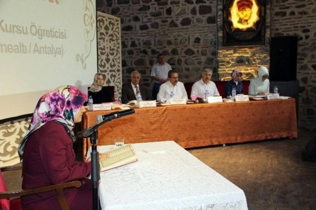 Kadın Din G&ouml;revlileri Yarıştı