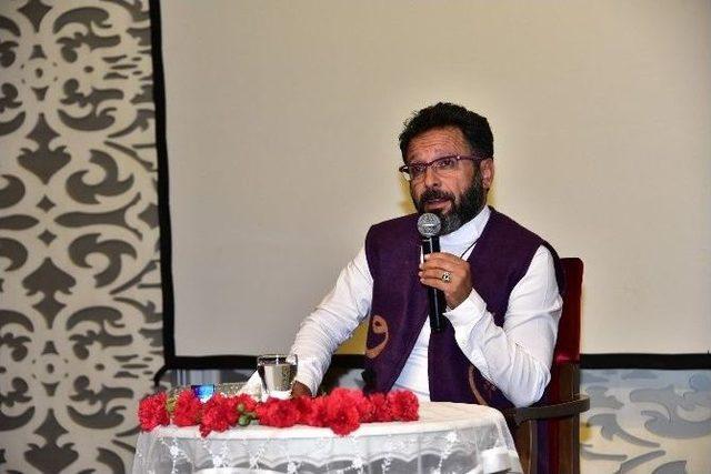 Ünlü Yazar Sinan Yağmur’a Yoğun İlgi 1