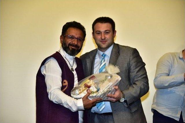 Ünlü Yazar Sinan Yağmur’a Yoğun İlgi 2