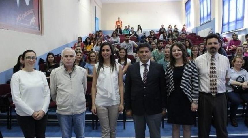 Mezun &Ouml;ğrenciler İş Tecr&uuml;belerini Paylaştı