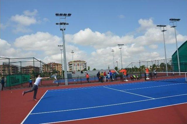 13 Şehrin Tenisçileri Malatya’da Buluştu 1