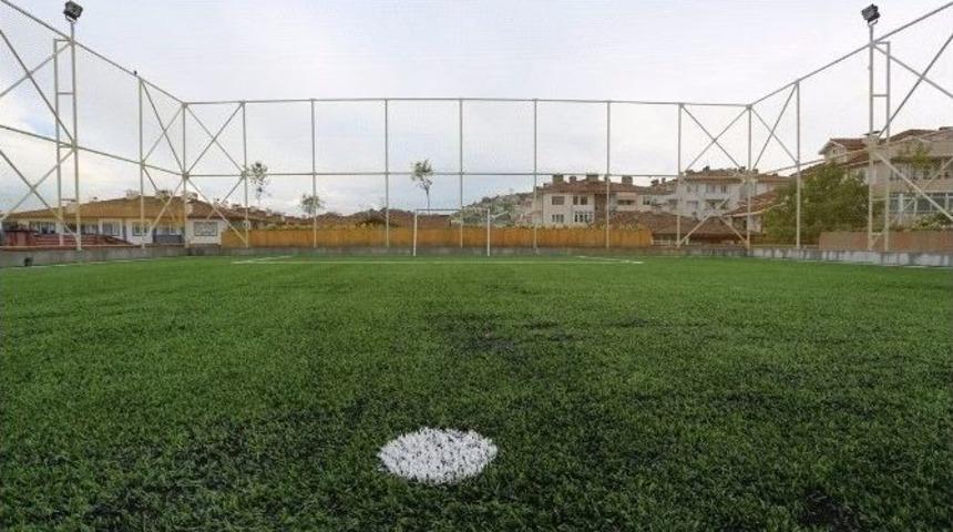 Altı Pazar Yeri &Uuml;st&uuml; Futbol Sahası Projesi Adım Adım Tamamlanıyor