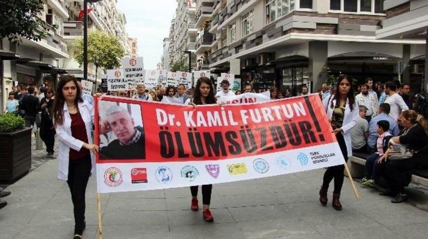 Samsun&rsquo;da G&ouml;revi Başında &Ouml;ld&uuml;r&uuml;len Doktor Anıldı