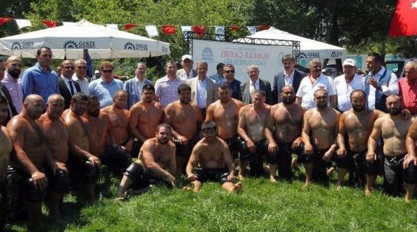 Fatih Sultan Mehmet&rsquo;in Hayatını Kaybettiği Alan, Başpehlivanları Ağırladı