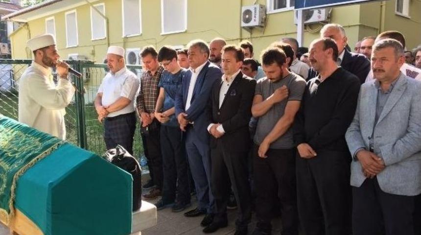 &Ouml;ld&uuml;r&uuml;len Tarih &Ouml;ğretmeni, Son Yolculuğuna Uğurlandı