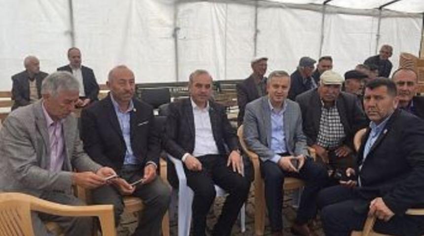 17 Kişi İ&ccedil;in 47 Yıldır Mevlit Okutuluyor