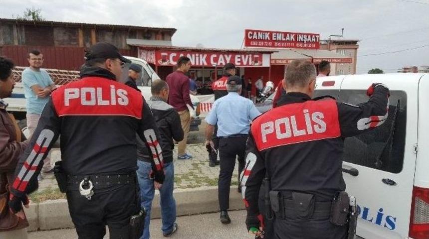 Uygulama Yapan Polislerin &Uuml;zerine T&uuml;fek Sa&ccedil;maları D&uuml;şt&uuml;