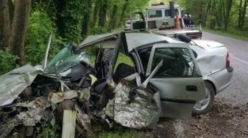 Bartın&rsquo;da Trafik Kazası: 2 &Ouml;l&uuml;, 1 Yaralı