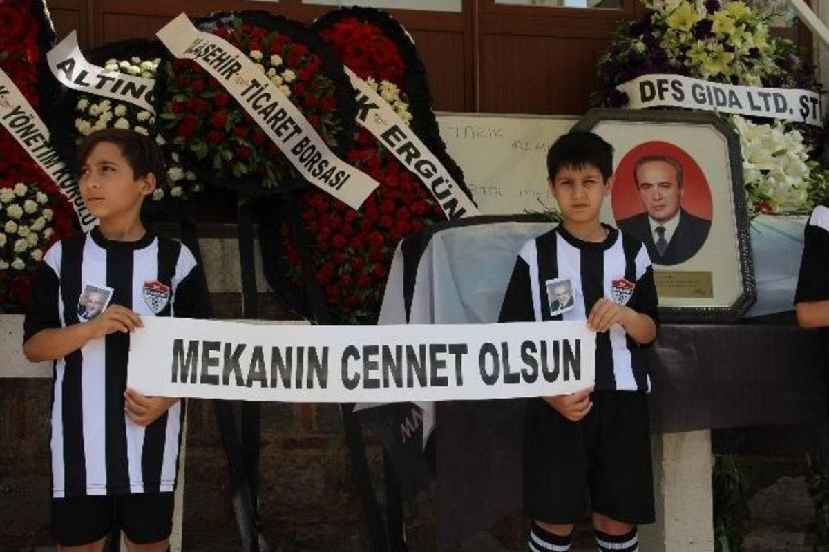 Manisaspor&rsquo;un Efsane Başkanı Toprağa Verildi