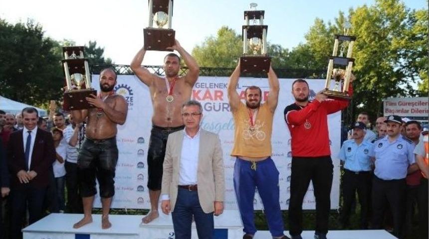 H&uuml;nkar &Ccedil;ayırında Başpehlivan Fatih Atlı Oldu