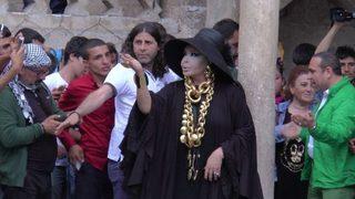 Bülent Ersoy Balıklıgöl’de Dua Etti