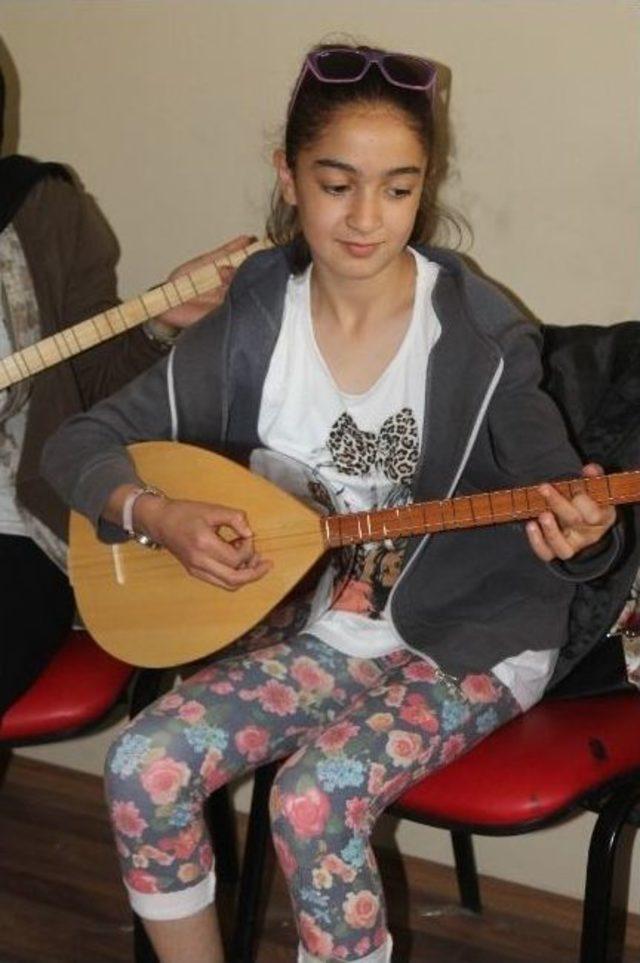 Van&rsquo;da Geleceğin M&uuml;zisyenleri Yetiştiriliyor 1