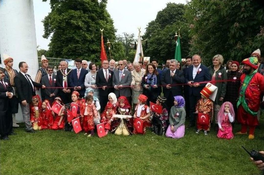 Londra&rsquo;da Mehter Ve Kılı&ccedil; Kalkan R&uuml;zgarı Esti