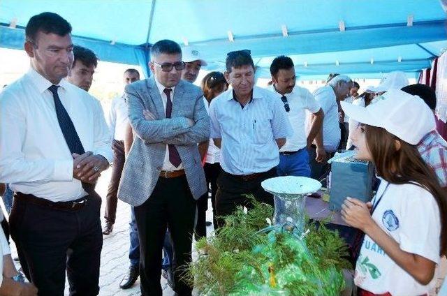 Başkan &Uuml;mmet Akın, T&uuml;bitak 4006 Bilim Fuarını Gezdi 1