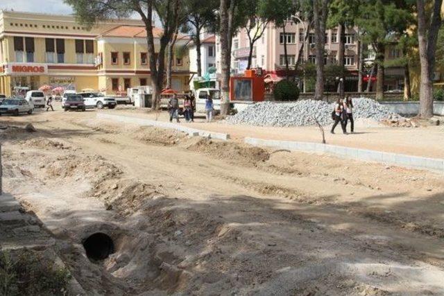Milas&rsquo;ta İşler Yavaş Y&uuml;r&uuml;yor 2