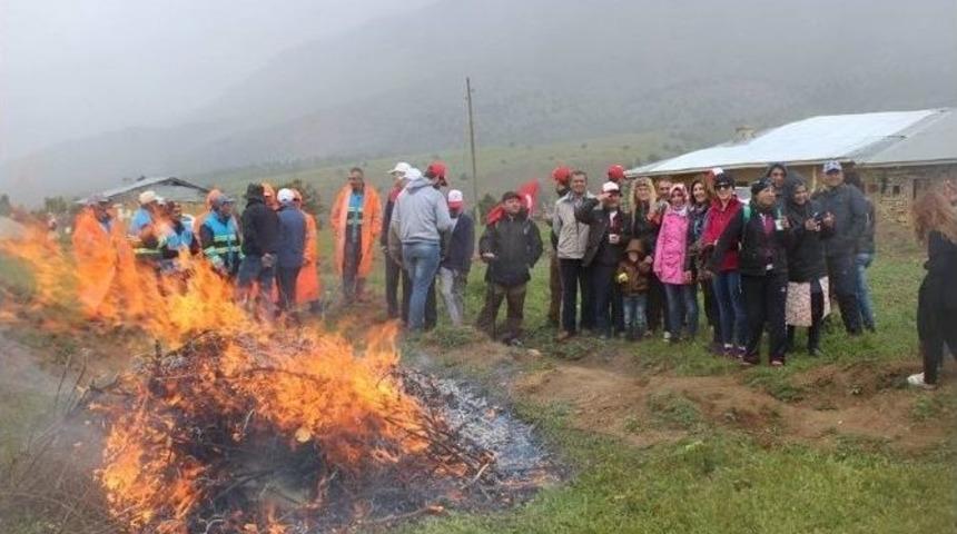 Tufanbeyli&rsquo;de Doğa Y&uuml;r&uuml;y&uuml;ş&uuml;