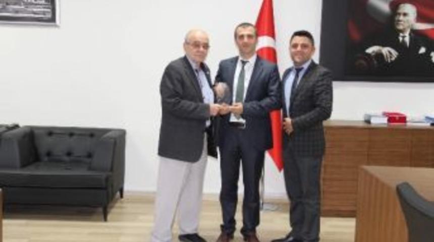 T&uuml;rk Kızılay&rsquo;ından Afyonkarahisar Kamu Hastaneler Birliği Genel Sekreterliğine Ziyaret