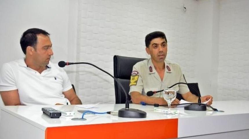 Demre&rsquo;de Trafik Semineri Verildi