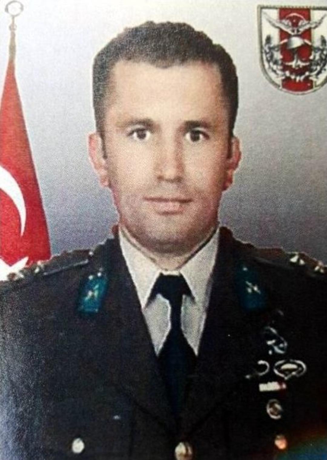 Şehit D&uuml;zenli&rsquo;nin Ailesi Dualarla Uğurlandı