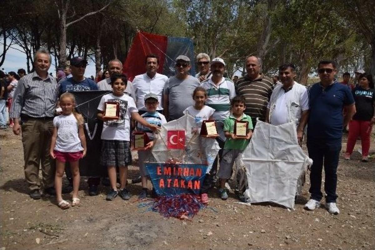 &Ccedil;ocuklar U&ccedil;urtma U&ccedil;urdu, B&uuml;y&uuml;kler Piknik Yaptı
