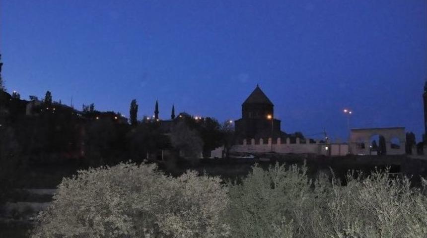 Kars&rsquo;ta Tarihi G&uuml;zellik