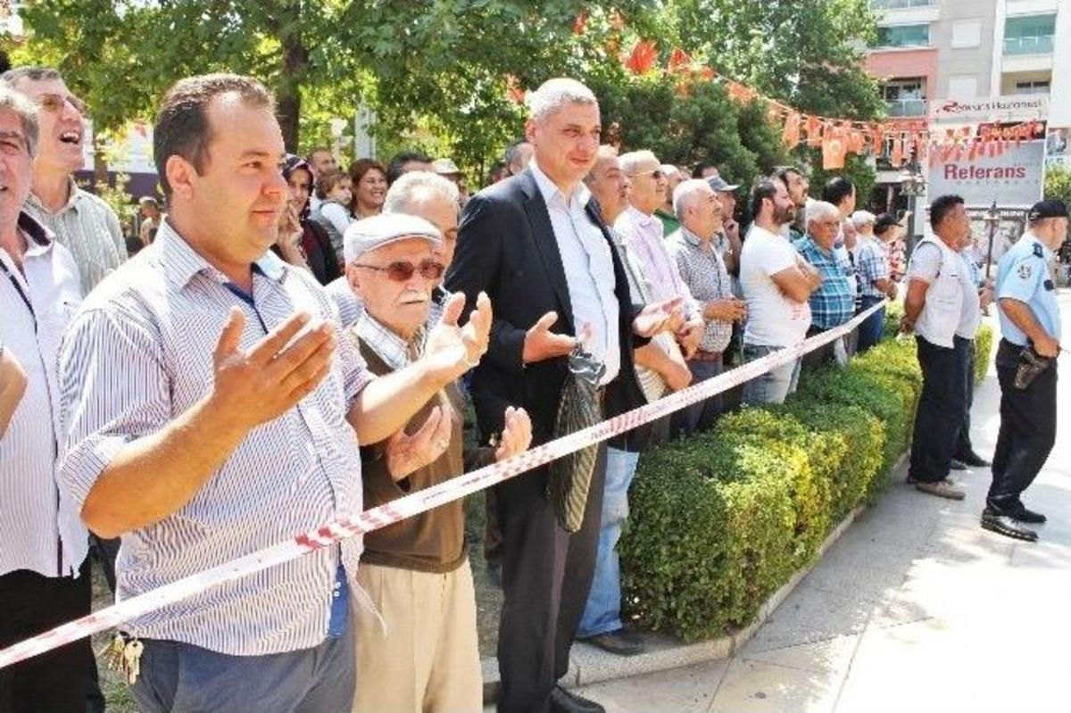 Cami Cemaati Tatbikatı Dua Ederek İzledi