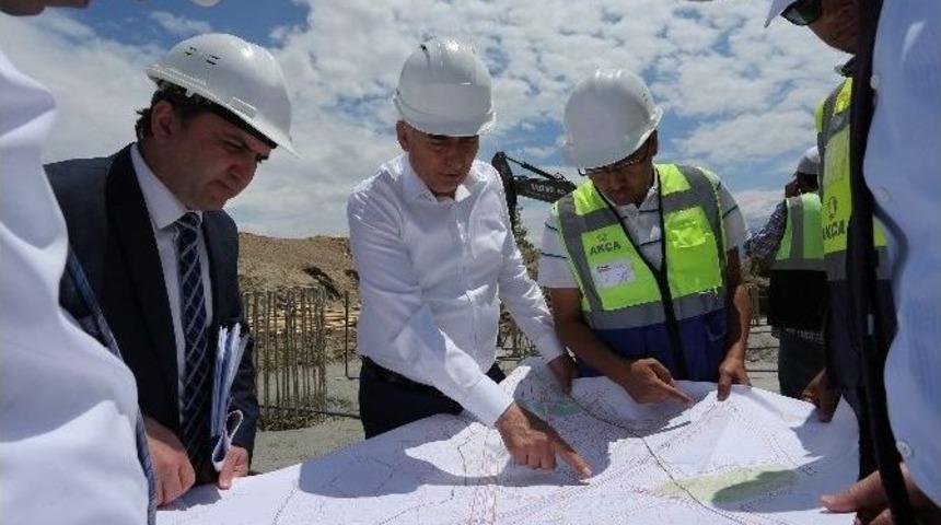 Başkan Zolan, Bozburun K&ouml;pr&uuml;l&uuml; Kavşağını İnceledi